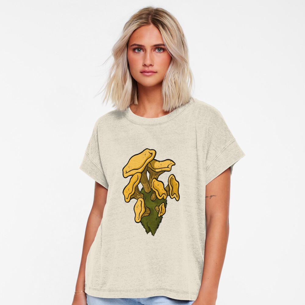 Aperçu de l'œuvre T-shirt décontracté créée et vendue par Kristel Mallet.