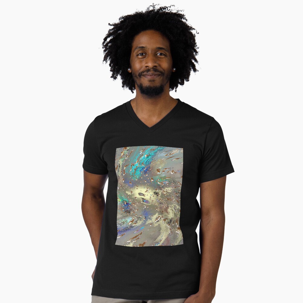 Aperçu de l'œuvre T-shirt col V créée et vendue par runati.