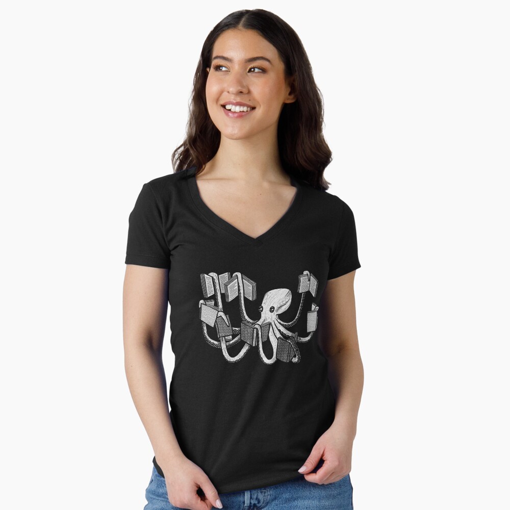 Vista previa del artículo con la obra «Camiseta entallada de cuello en V», diseñado y vendido por Martina Scott.