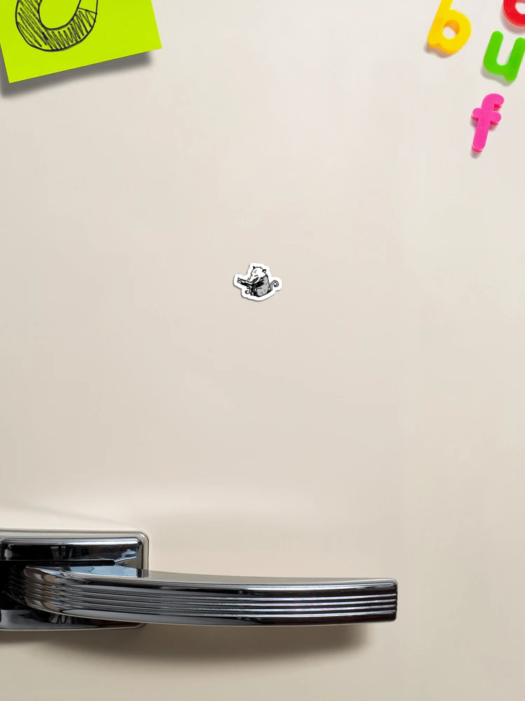 Aperçu 1 sur 3. Magnet avec l'œuvre Possum avec une arme à feu! créée et vendue par vomit-party.