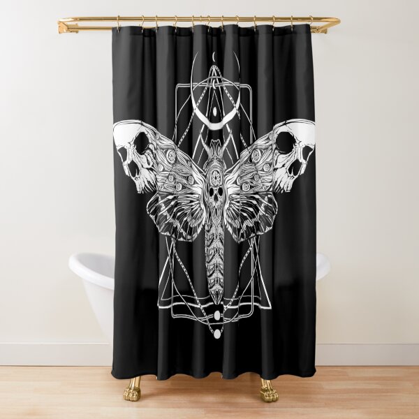 Aperçu de l'œuvre Death Moth surréaliste créée et vendue par vonKowen.