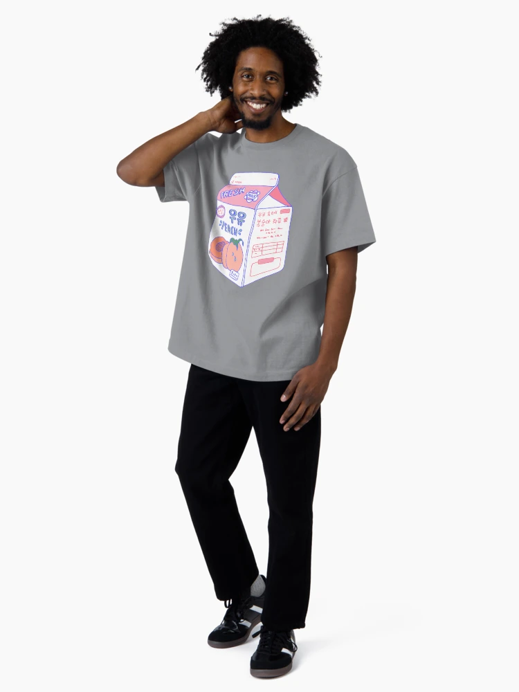 Thumbnail 4 von 7, Oversized T-Shirt, Pfirsichmilchkarton designt und verkauft von Laura OConnor.