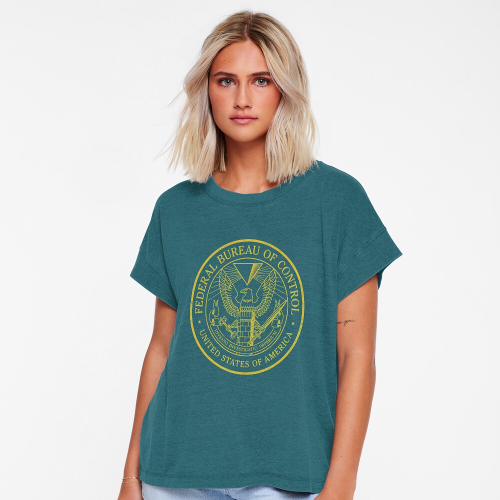 Aperçu de l'œuvre T-shirt décontracté créée et vendue par surik-.