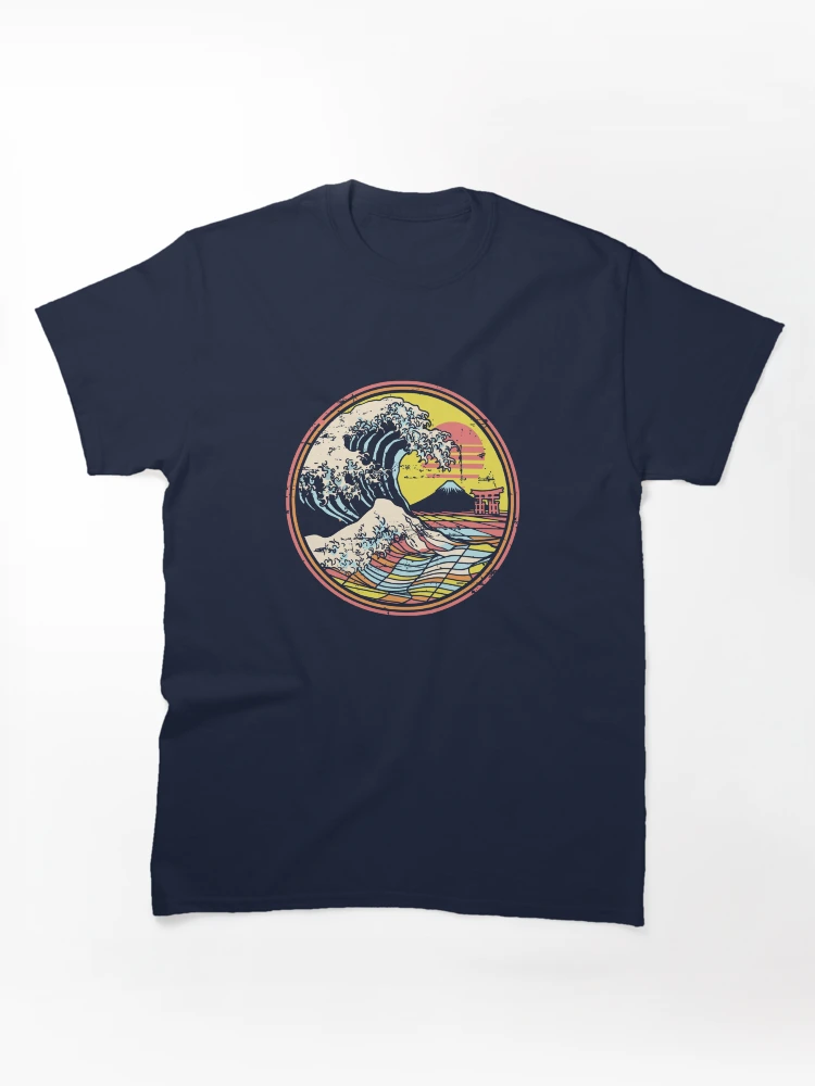 Imagen 1 de 7, Camiseta clásica con la obra Gran Retro Circle Wave Kanagawa, diseñada y vendida por artlahdesigns.