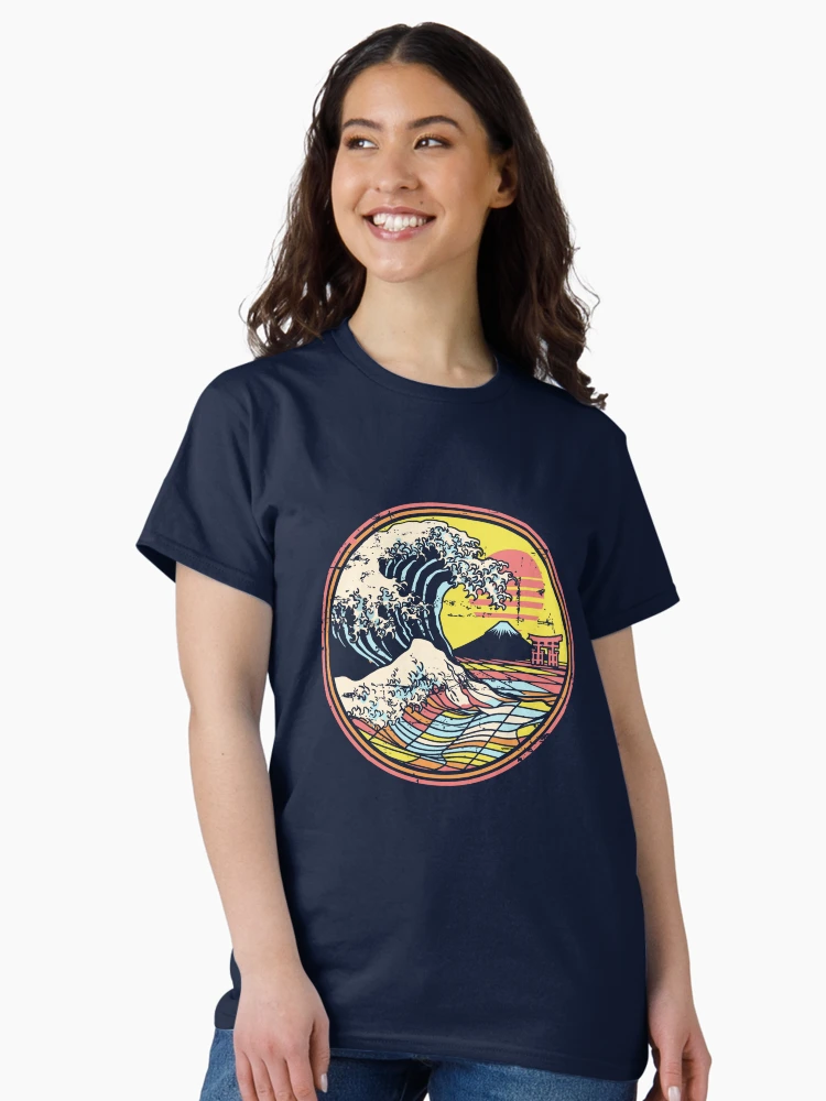 Imagen 3 de 7, Camiseta clásica con la obra Gran Retro Circle Wave Kanagawa, diseñada y vendida por artlahdesigns.
