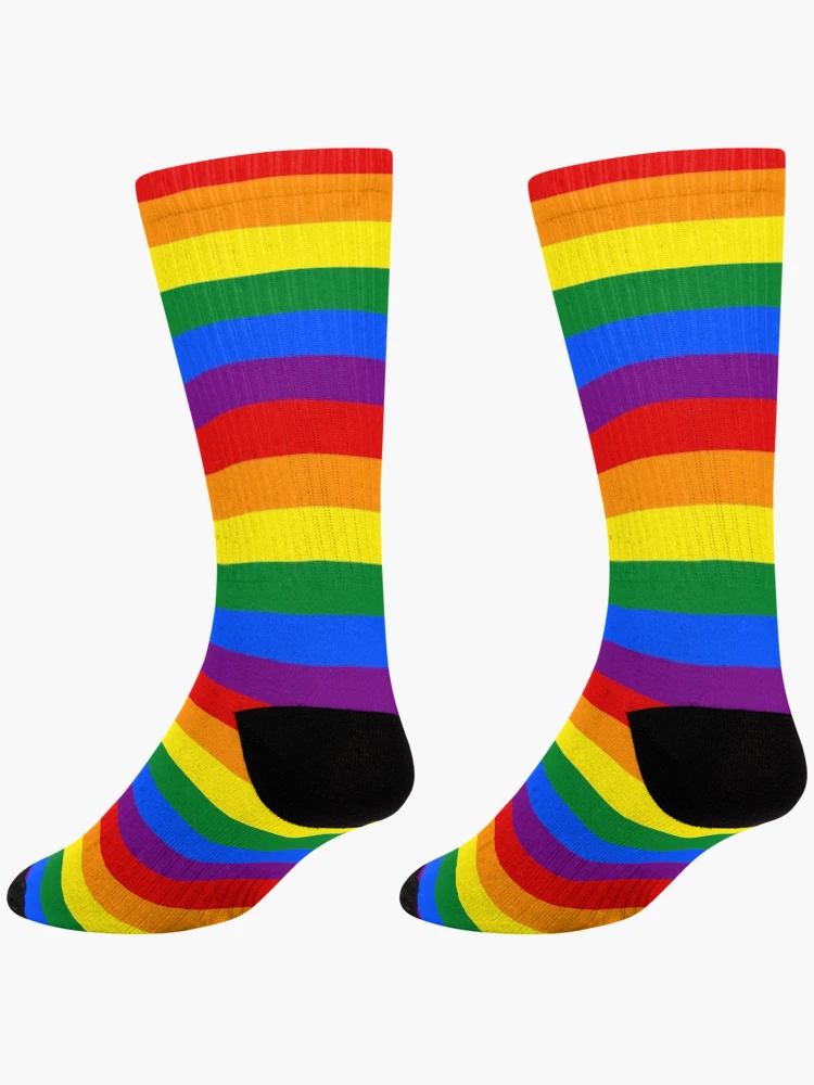 Imagen 4 de 5, Calcetines con la obra Bandera del orgullo del arco iris, diseñada y vendida por flashman.
