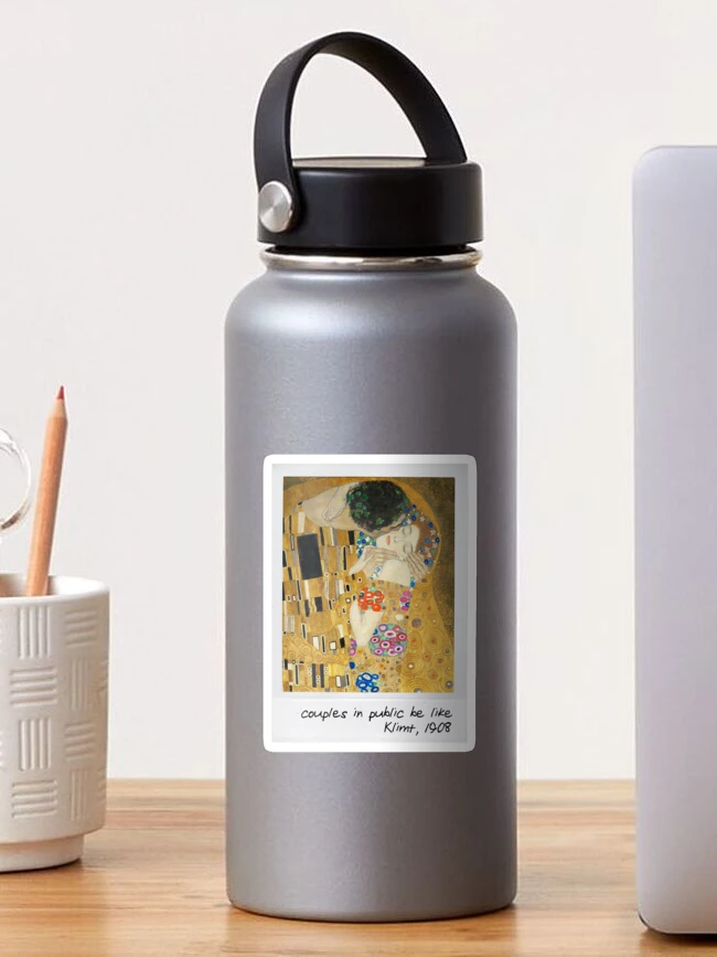 Aperçu 1 sur 3. Sticker avec l'œuvre klimt - le baiser créée et vendue par pripple.