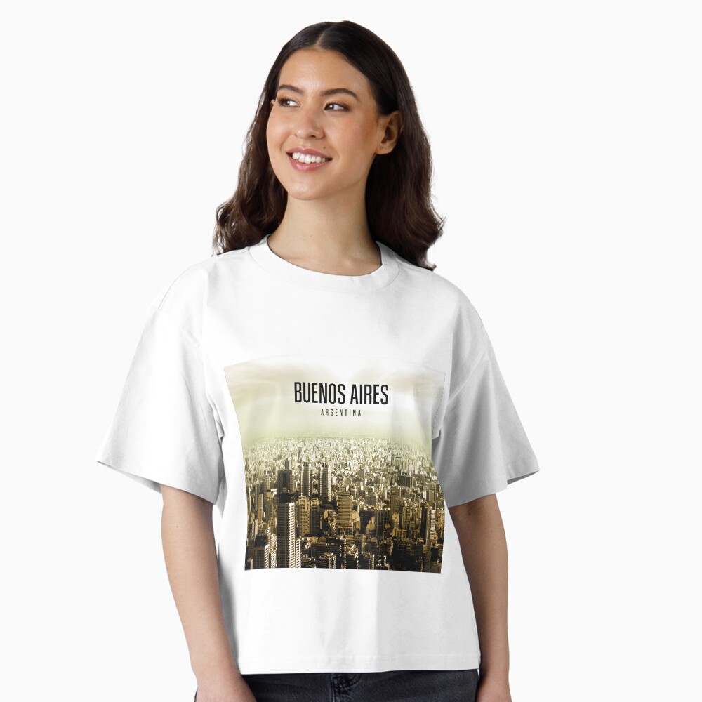 Aperçu de l'œuvre T-shirt boxy créée et vendue par HomeLivingCo.