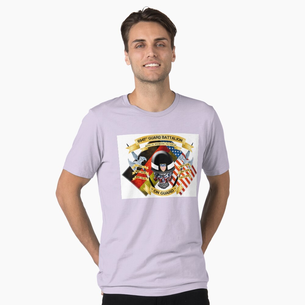 Vista previa del artículo con la obra «Camiseta vintage con efecto desgastado», diseñado y vendido por BBDE Vet Germany.