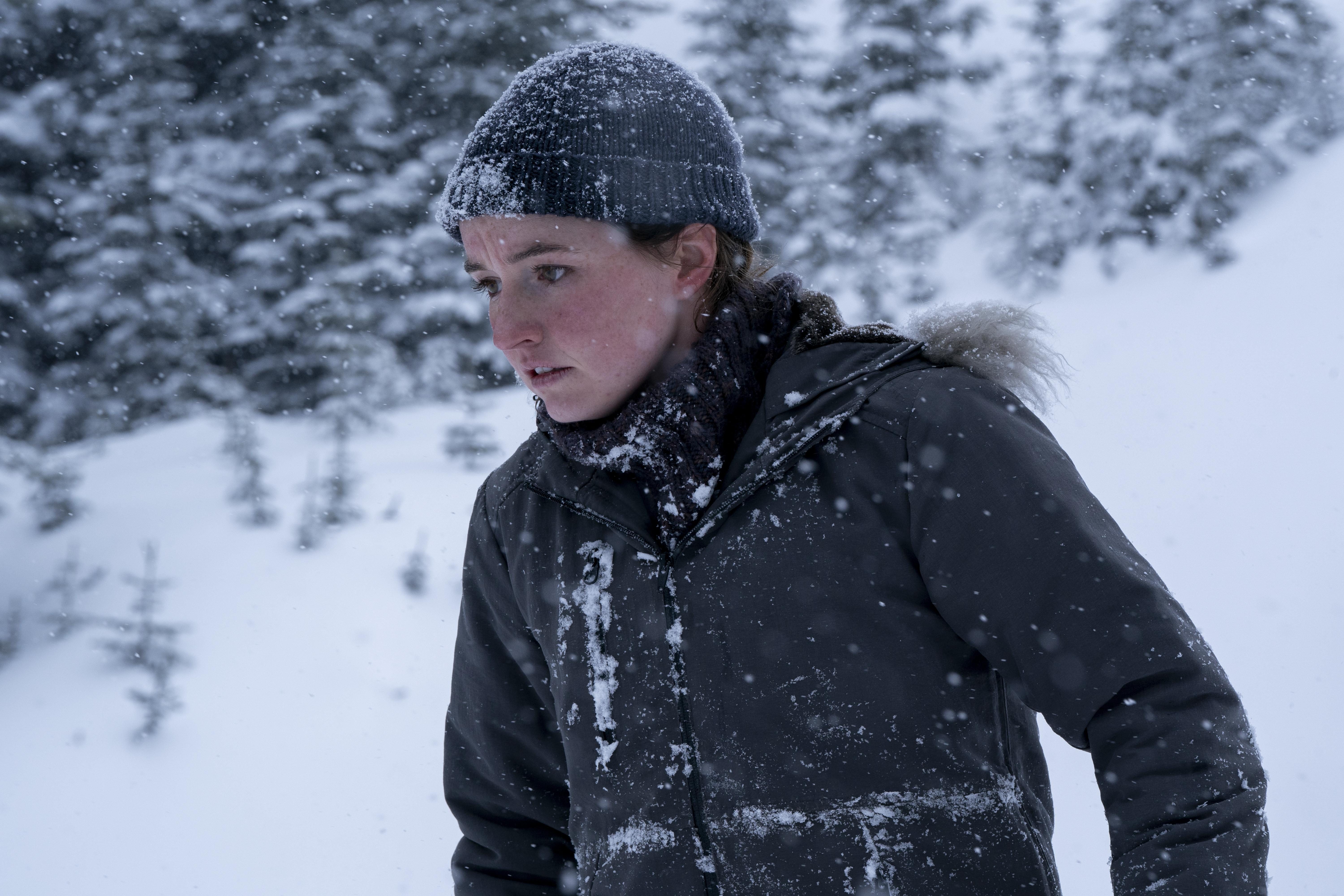Kaitlyn Dever as Abby in The Last of Us season 2 Kaitlyn Dever as Abby in The Last of Us season 2 in the snow