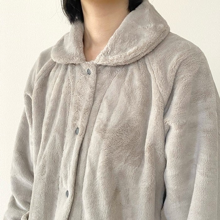 無印良品のおすすめファッションアイテム「婦人 静電気が起きにくい 着る毛布 パジャマ」