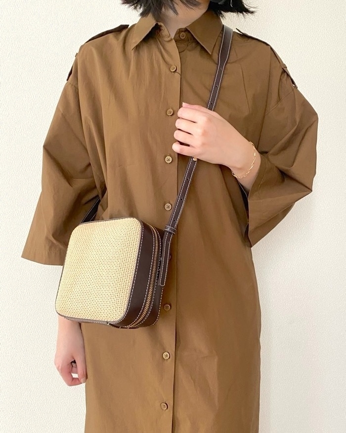 ZARA「ウーヴン クロスボディバッグ」