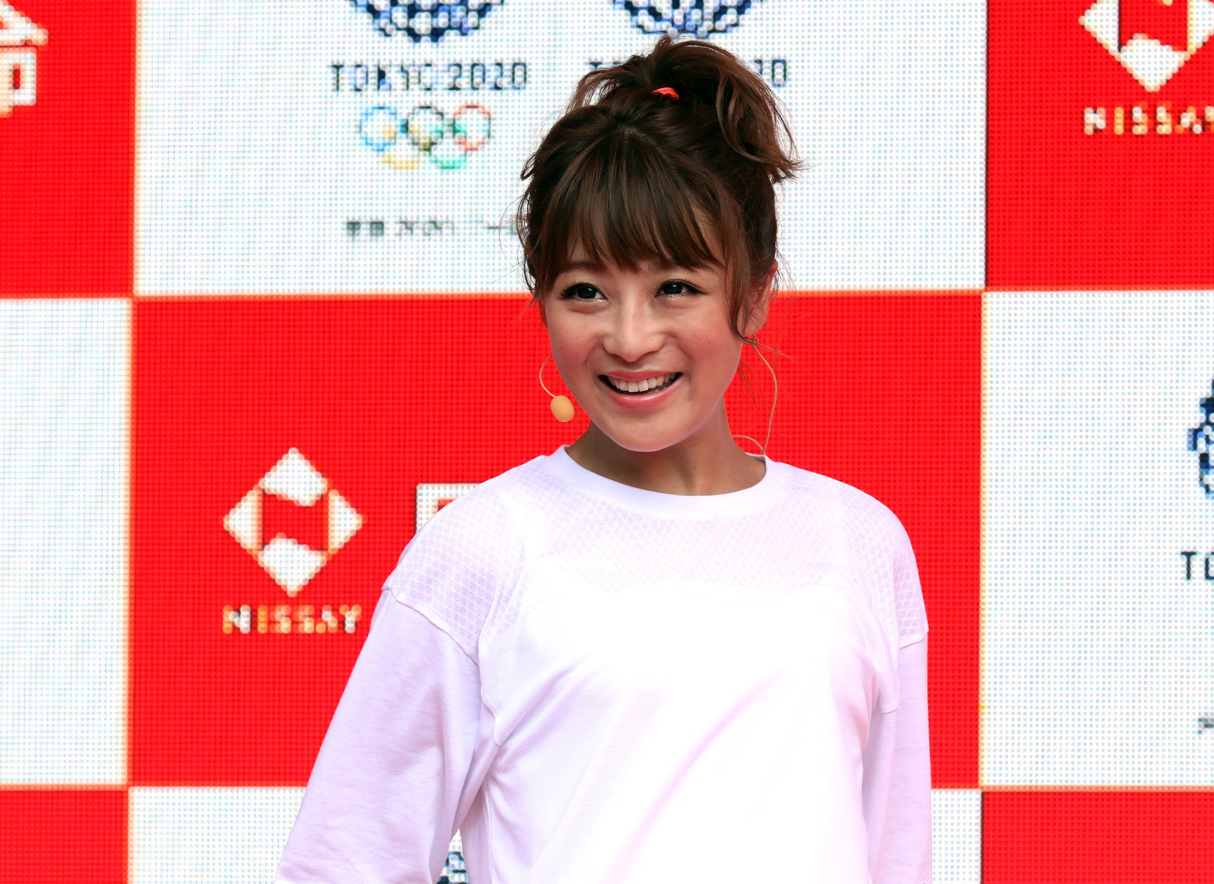 鈴木奈々さん(時事通信フォト)