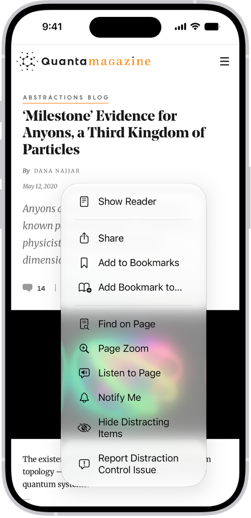 ใน Safari ปุ่มเมนูหน้าบนเว็บไซต์ถูกแตะไว้ ซึ่งแสดงตัวเลือกต่างๆ รวมถึง ซ่อนรายการที่รบกวน