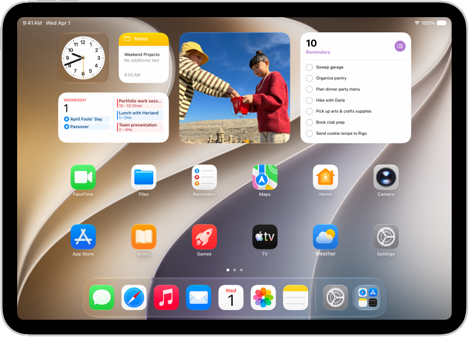 شاشة رئيسية مخصصة لجهاز iPad عليها أدوات.