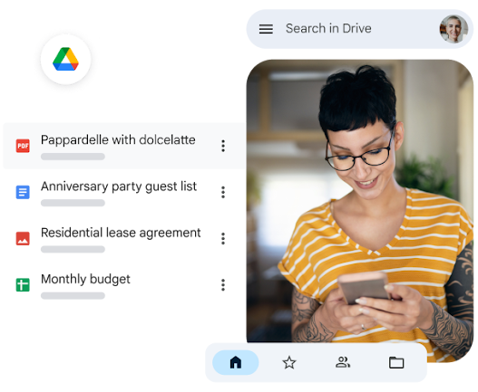 Nainen käyttää Google Drivea puhelimellaan. 