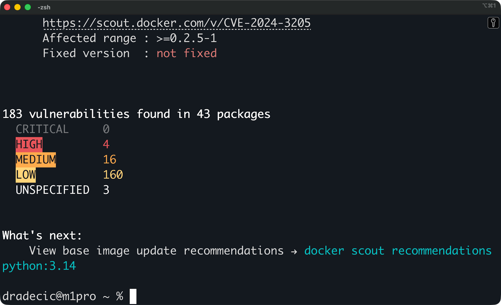 Resultados del análisis de la imagen de Python 3.14