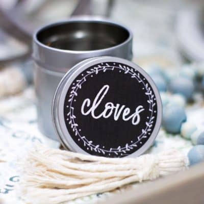 make chalkboard labels using computer label on spice tin in tray with wooden beads