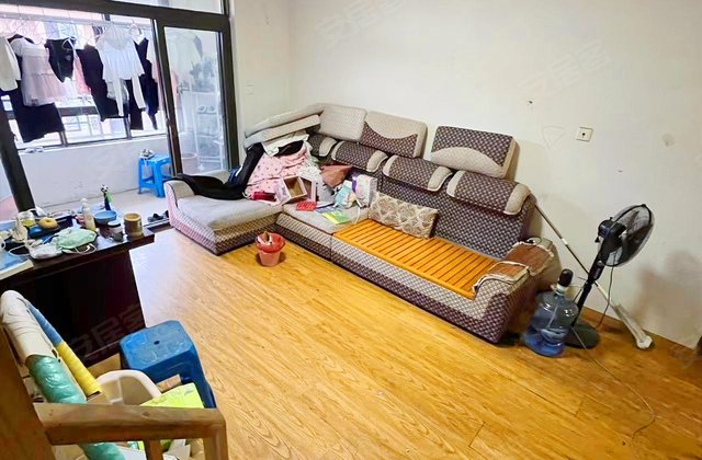 淀山湖花园仁苑4室2厅144㎡88万二手房图片