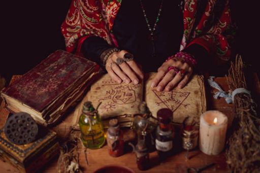 Hawaii spiritual advisor reciting powerful love spell that works immediately