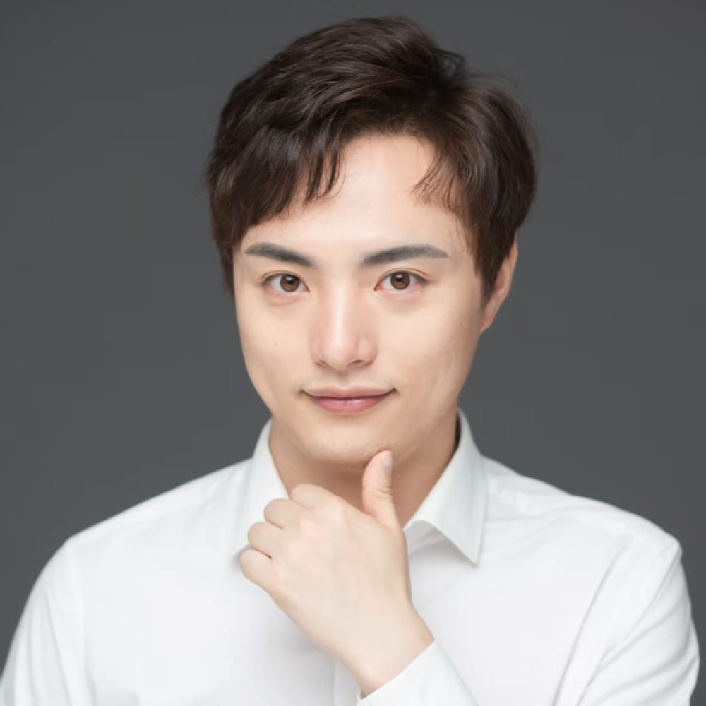 Picture of Runlong Zhu