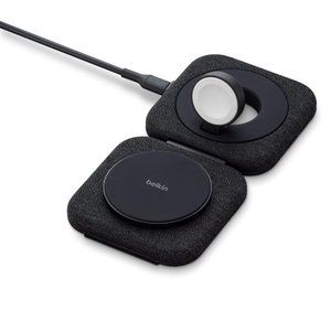 Belkin magnetisk 2-i-1-rejseopladningsplade, Magsafe-oplader til iPhone foran og Apple Watch-oplader vippet op bagpå