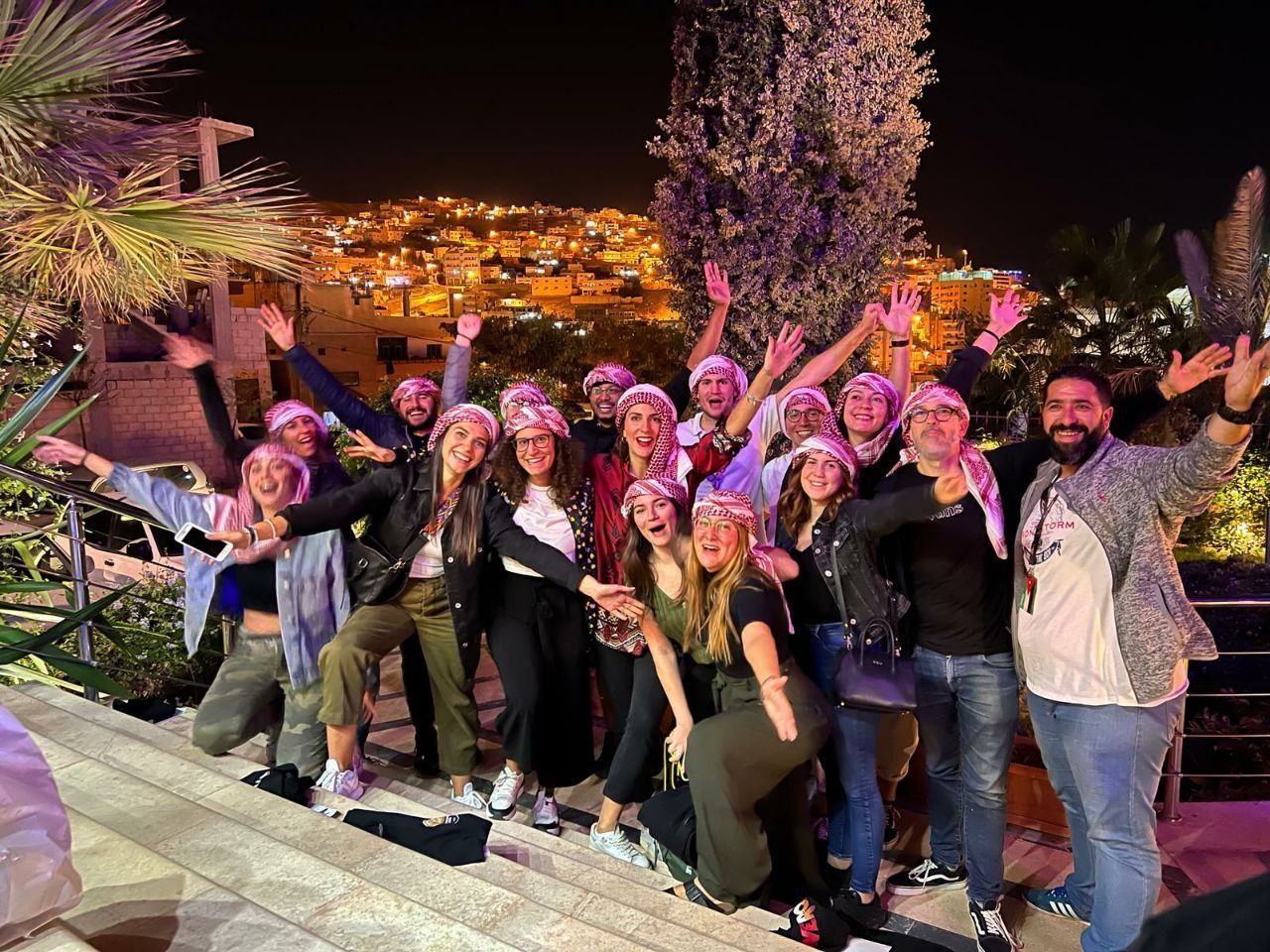 travel-jordan-adventure-city-night-group-weroad