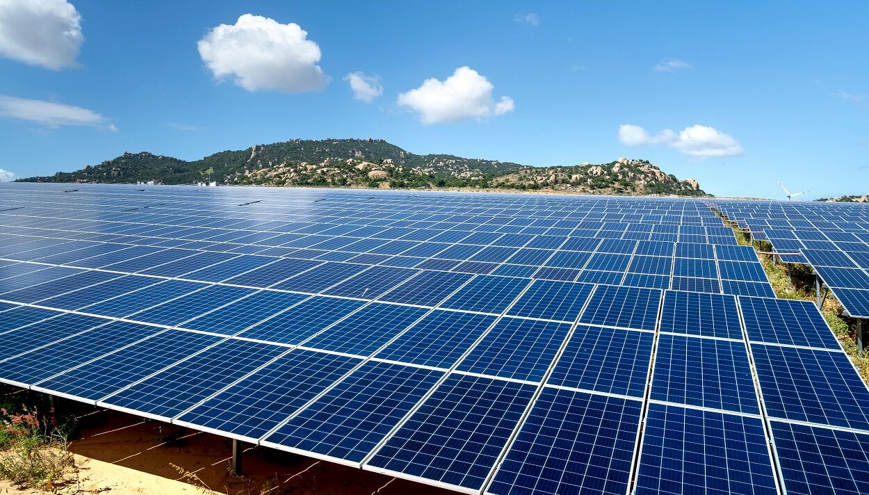 Φωτοβολταϊκά: Γιατί η αγορά δεν πτοείται από τις περικοπές