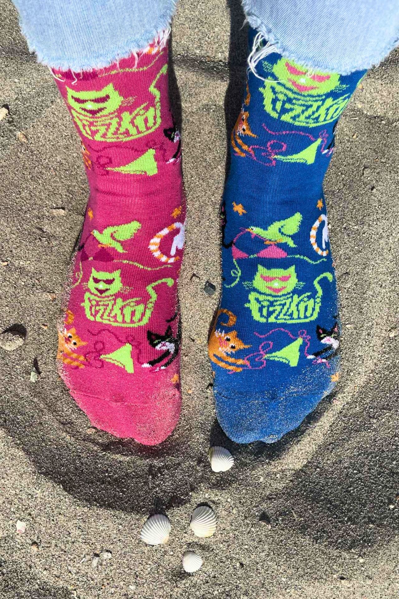 Fizzkini Split Cat Socks | Mismatched Crew Socks | EU Made
 – FIZZKINI STORE