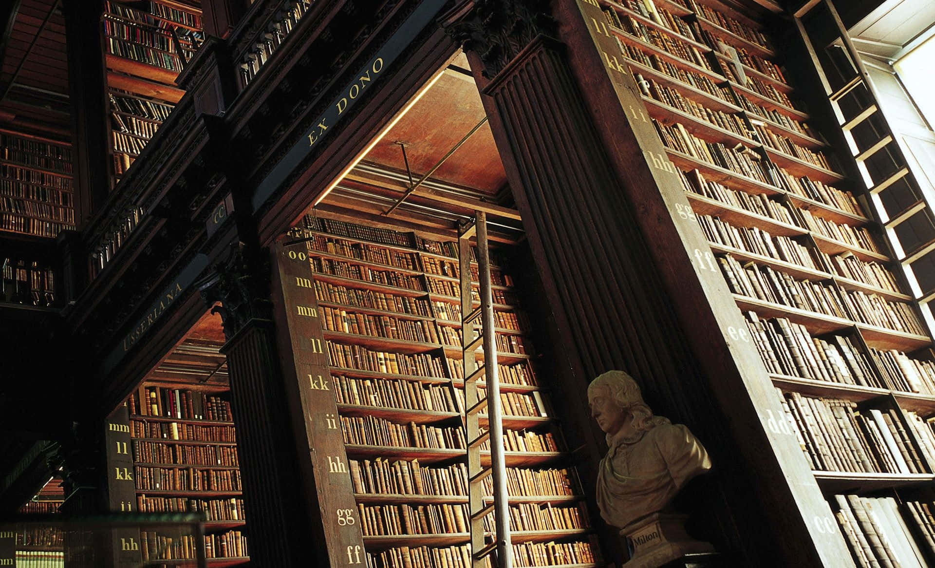 Fondode Pantalla De La Biblioteca Del Trinity College