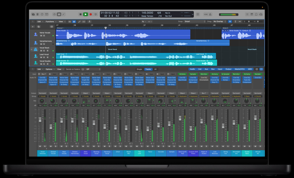 16 吋 MacBook Pro 螢幕上的混音工作空間，底部有多層聲波，以及各種旋鈕與設定