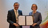 The Controller General of Patents, Designs and Trademarks, Prof. Dr. Unnat Pandit, and Dr. Catherine Chammartin, Director of the IPI (Copyright: IPI)