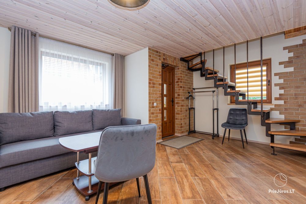 Trijų vietų apartamentai (2+1) per 2 aukštus su atskiru įėjimu iš kiemo - 1
